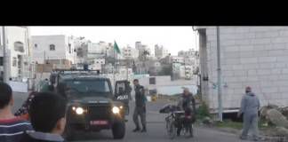 สุดชั่ว…! ตำรวจอิสราเอลผลักคนพิการปาเลสไตน์ร่วงวีลแชร์ (คลิป)