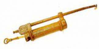 เปลี่ยนกุญแจประตูกะอฺบะฮ์ที่มีอายุ 30 ปี ด้วยกุญแจดอกใหม่ที่ทำมาจากทองคำ