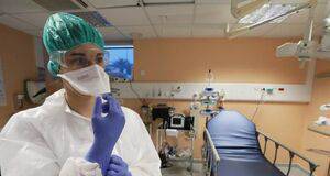 เดลี่เมล์รายงาน : พยาบาลชาวอเมริกันไม่เต็มใจที่จะรับการฉีดวัคซีนเพราะกลัวผลข้างเคียง