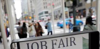 อเมริกาส่อวิกฤต! อัตราการว่างงานเพิ่มขึ้นอย่างมากในประเทศ